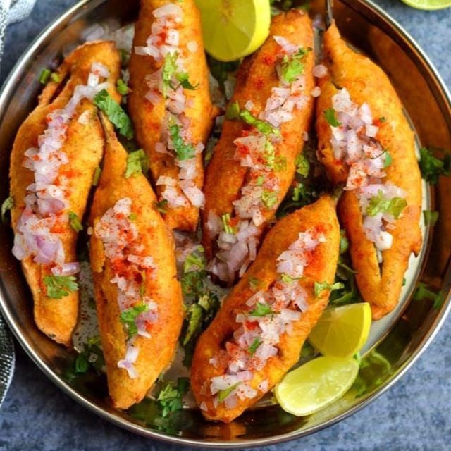 Stuffed Mirch Bajji.