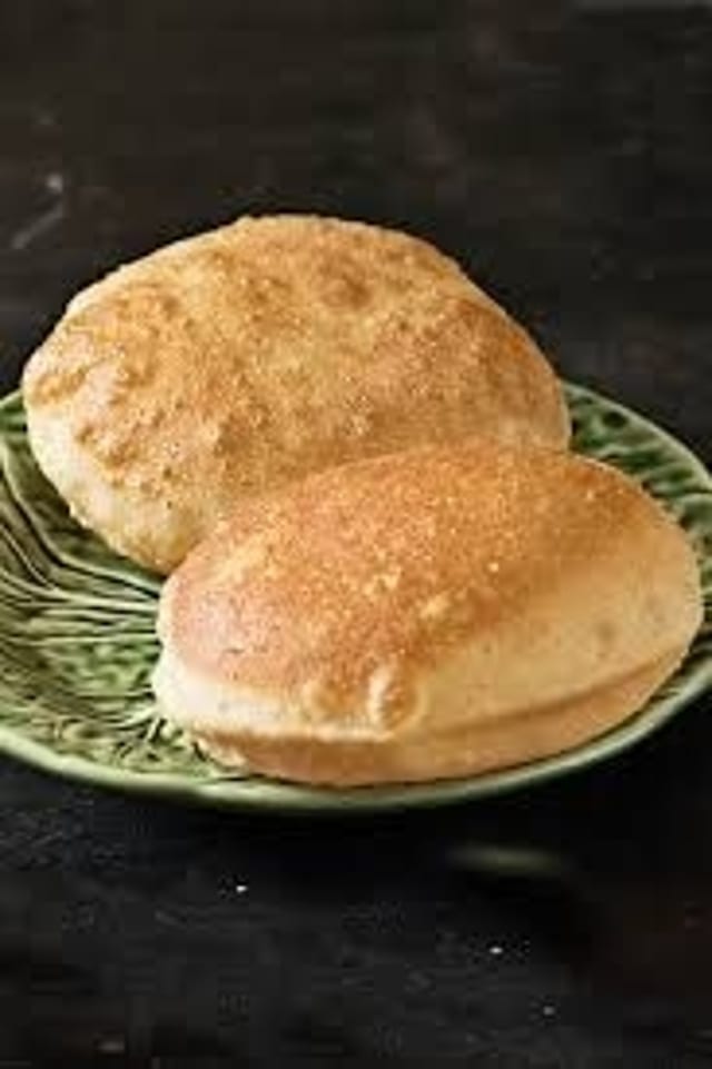 2 Plain Poori.